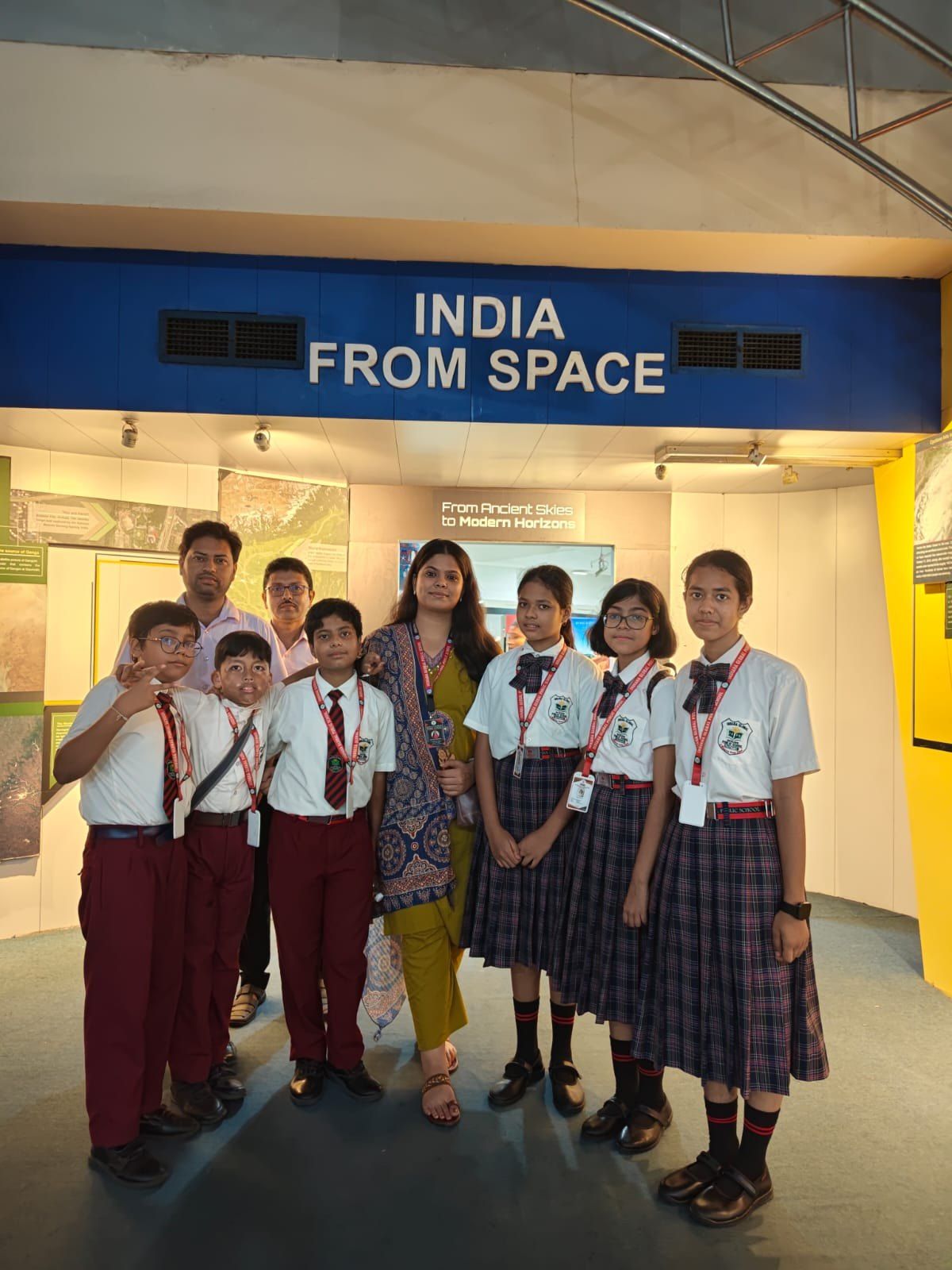 IGPS students and teachers at the India From Space exhibition